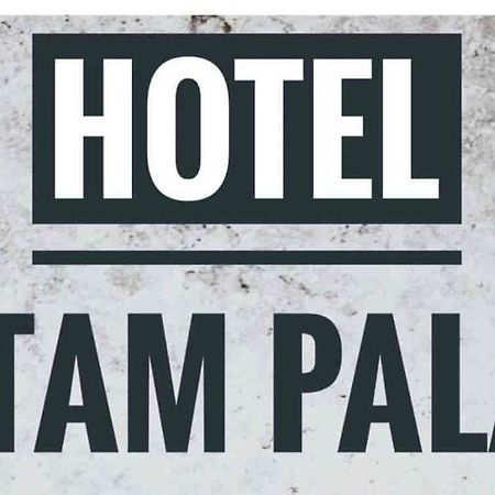 Hotel Pritam Palace , Dhule Exteriör bild